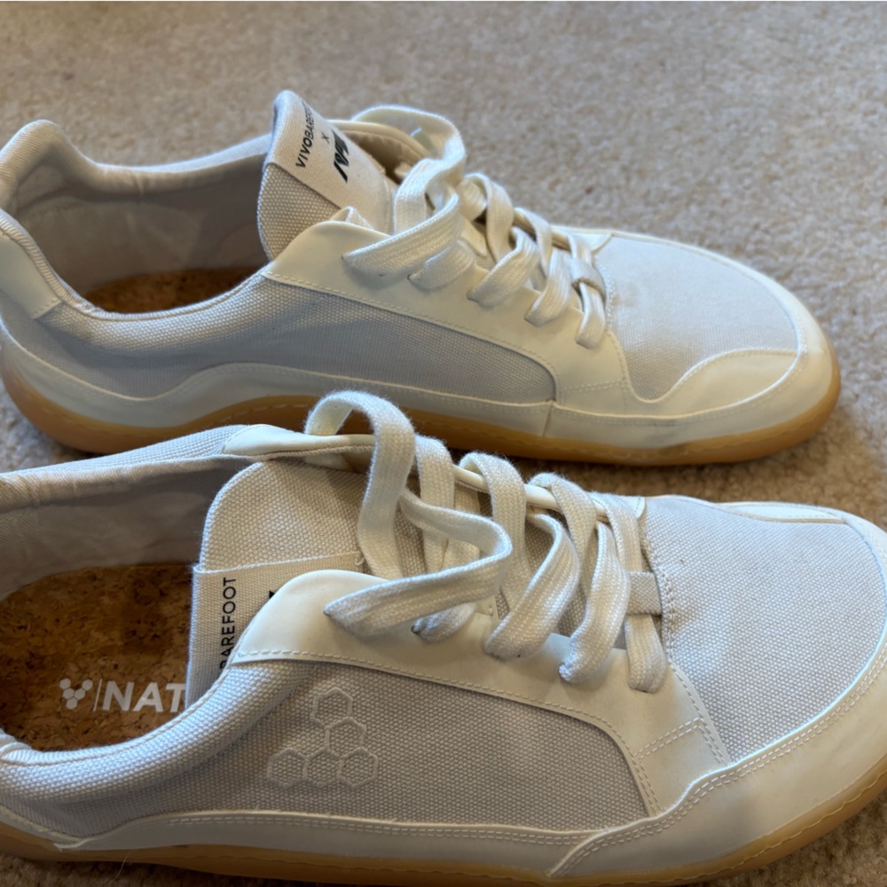 Vivo barefoot Men's White and Tan Sneakers